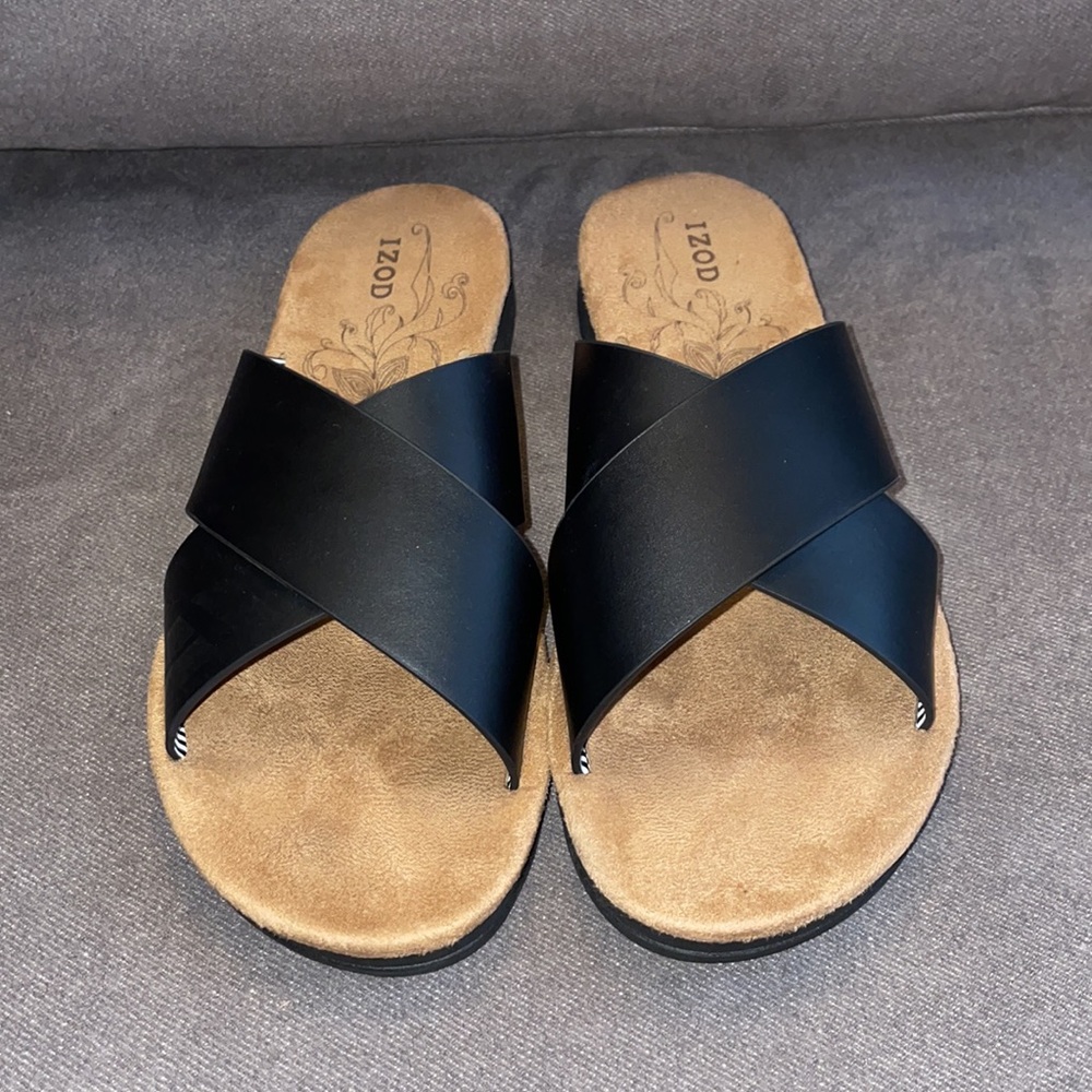 NWOT. IZOD Women’s Black Leather & Suede sandals. Size 7M - Picture 2 of 6